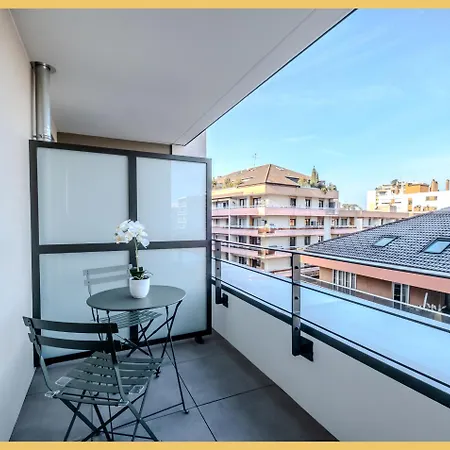 公寓 Le Dessaix I I