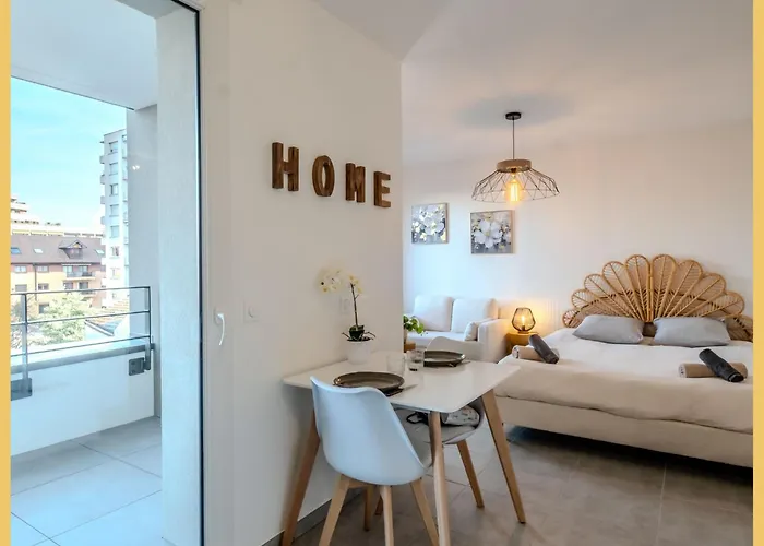 Apartment Le Dessaix I I *